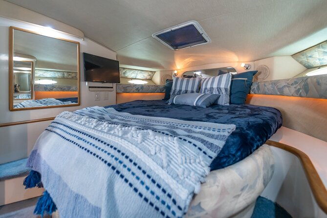 40-miami-yacht-rental-up-to-13-persons