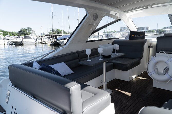 40-sealine-cruise-with-captain-and-stew