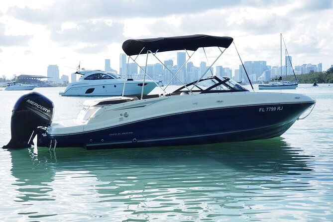 42-ft-private-yacht-miami-rent-for-2-our-4-hours-for-12-people