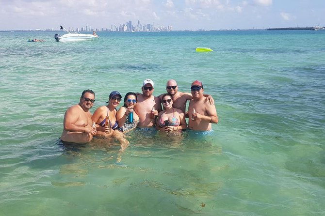 42-ft-private-yacht-miami-rent-for-2-our-4-hours-for-12-people