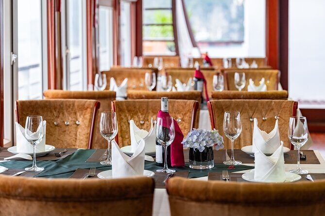 4D3N Exclusive Escape Bai Tu Long Bay Private Cruise - Key Points