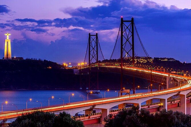 4h-exclusive-sail-in-lisbon-your-private-escape