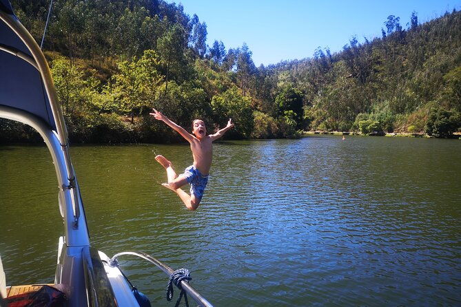 4h-private-boat-trip-on-the-douro-river-feel-the-nature