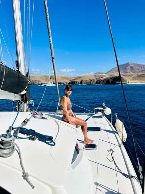 4h Shared Catamaran sailing to Papagayo Beaches (12pers max) - A Closer Look at the 4h Shared Catamaran Sailing to Papagayo Beaches