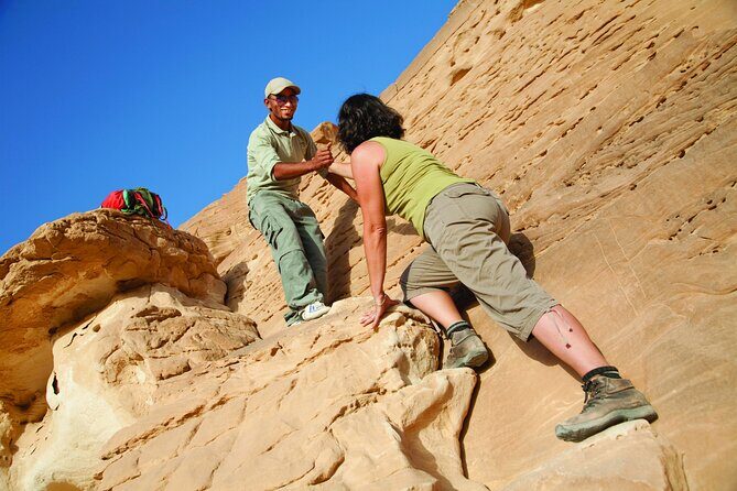 4x4 Jeep Adventure from Dahab - Crossing the El Barqat Desert Plateau