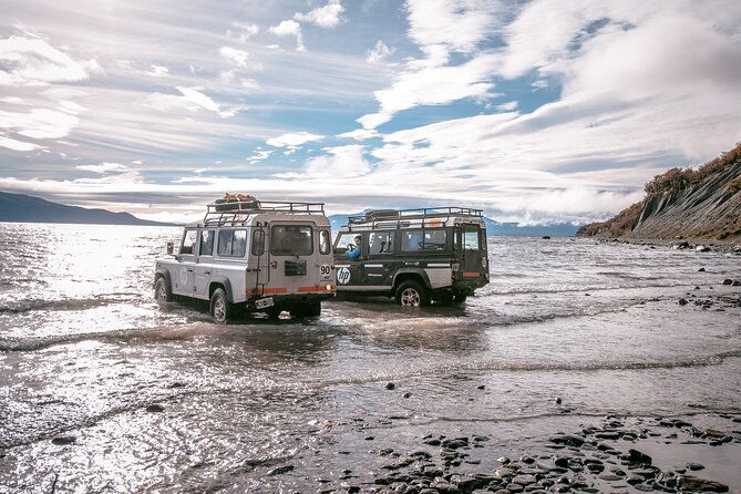 4x4-off-road-tour-to-escondido-and-khami-lakes