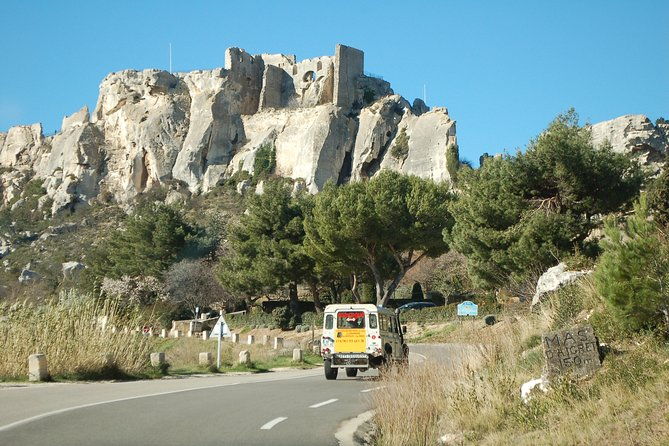 4x4-safari-4h-alpilles-provence-departure-from-arles-2