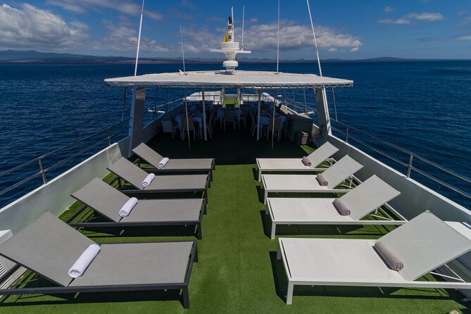 5-day-galapagos-cruise-itinerary-b-east-aboard-monserrat-yacht
