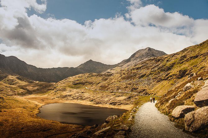 5-Day Heart of England, Wales & Yorkshire Small-Group Tour from London - Key Points