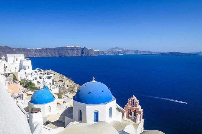 5-day-tour-in-delphi-meteora-santorini-mykonos-and-delos