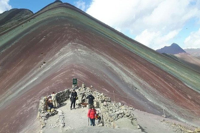 5-day-view-the-most-popular-the-sacred-valley-machu-picchu-rainbow-mountain