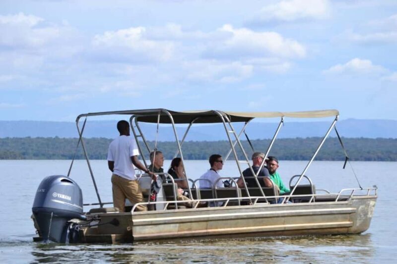 5-Day Wildlife Safari with Kigali City Tour and Lake Kivu. - Transportation and Accommodation: What To Expect