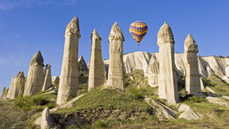 5-days-istanbul-to-cappadocia-by-plane-hot-air-balloon
