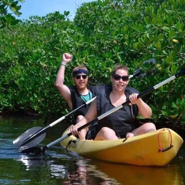 5 h kayak tour through the mangrove forest - Visiting Uzi Island: Culture and Cuisine