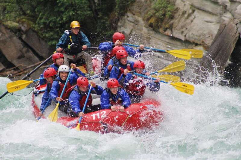 5-hour-fraser-river-rafting-in-jasper-national-park