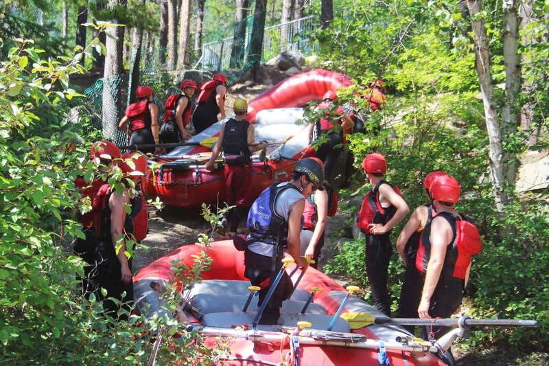 5-hour-fraser-river-rafting-in-jasper-national-park