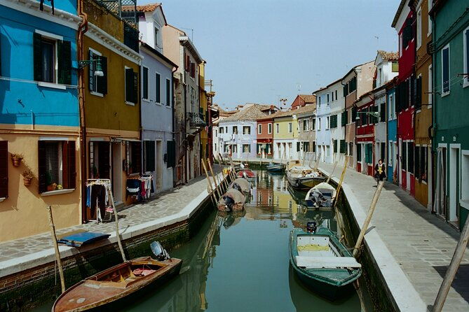 5-hour-guided-tour-of-the-magic-islands-by-vintage-boat-in-venice-2