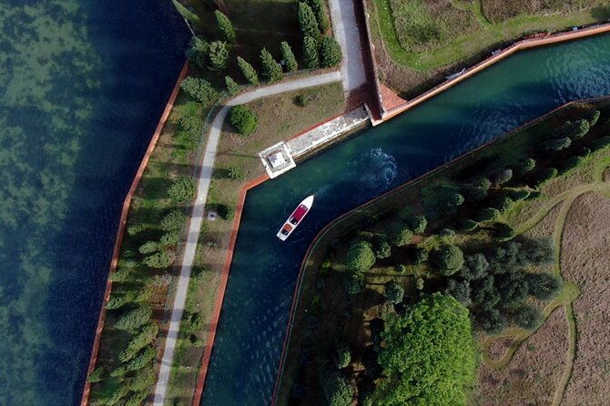 5-hour-guided-tour-of-the-magic-islands-by-vintage-boat-in-venice-2