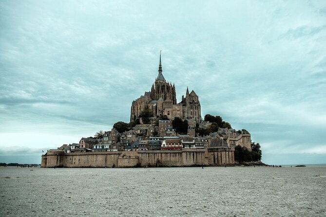 5-hour-private-tour-of-mt-st-michel-from-st-malo-with-pick-up-and-drop-off
