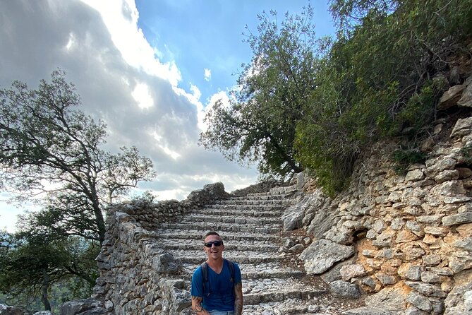 5-hours-mallorca-hiking-tour-in-castell-d-alaro