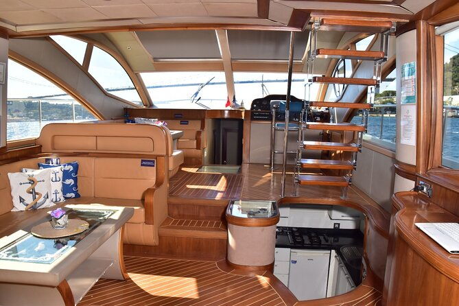 5-hours-private-luxury-yacht-for-bosphorus-cruise-in-istanbul