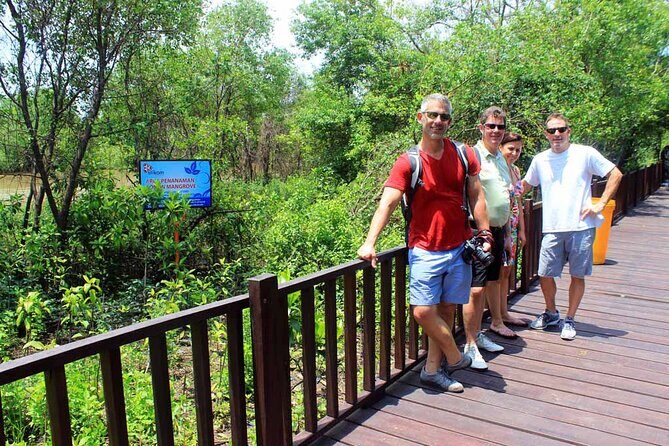 5 Hours Surabaya Comfort City Tour - Key Points