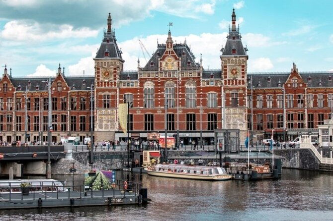 5-hrs-golden-age-amsterdam-private-walking-tour-with-local-guide-3