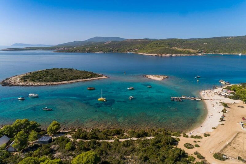 5-islands-private-boat-tourblue-cavehvarpakleni-islands-2