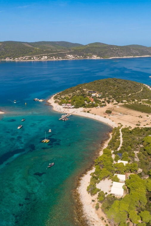 5-islands-private-boat-tourblue-cavehvarpakleni-islands-2