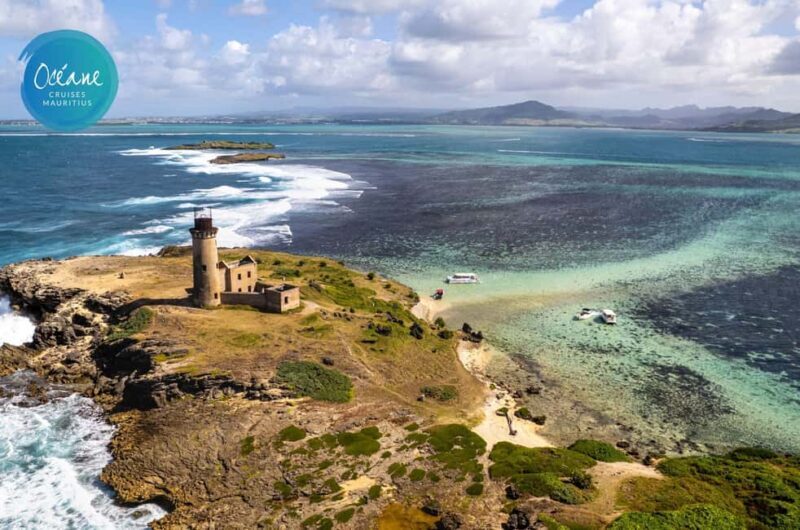5 Islands Tour: New OCÉANE Private Pontoon Boat cruise - An In-Depth Look at the Itinerary