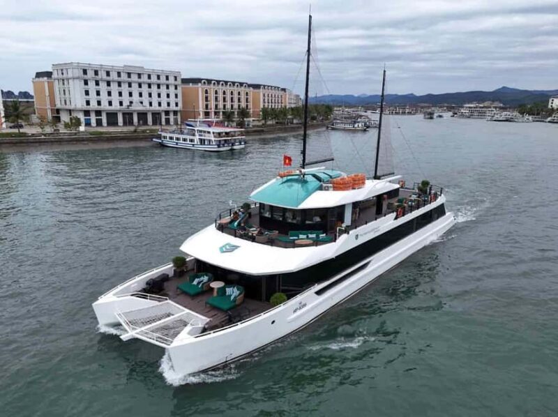 5-Star Ha Long & Lan Ha Day Cruise with Waterslide & Lunch - Who Should Consider This Tour?