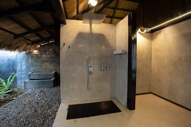 5D4N Luxury Resort & Island Hopping with Seaplane Transfer - Insights from Reviews