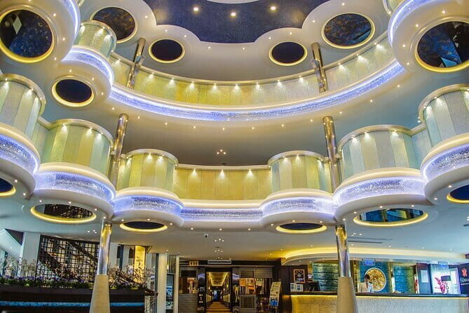 5D4N Yangtze River Cruise:Yichang to Chongqing by Victoria Cruise - An In-Depth Look at the Yangtze River Cruise Experience