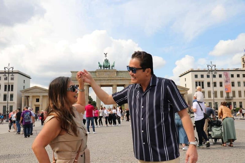 5h Berlin private Tour with Guide, Chauffeur & Photographer - The Photoshoot: An Unexpected Delight