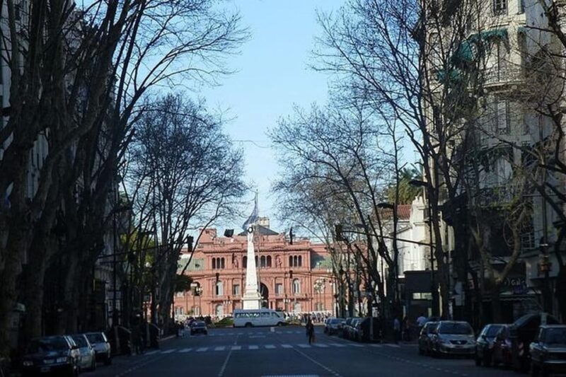 5hs-small-group-city-tour-of-buenos-aires-with-street-food