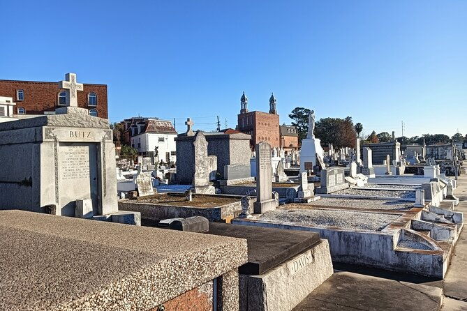 6-cemeteries-of-new-orleans-famous-graves-fascinating-history