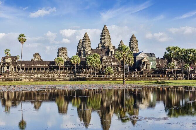 6-Day Exploration of Angkor Wat, Siem Reap & Phnom Penh - An In-Depth Look at the 6-Day Cambodia Tour