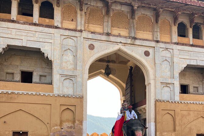 6 Day Golden Triangle Tour Packages in India - FAQs