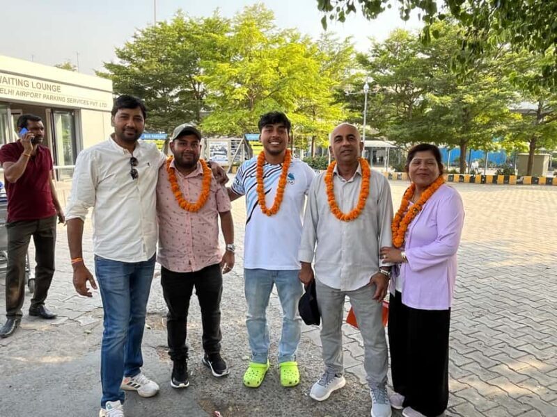 6 Day Golden Triangle Tour with Varanasi from Delhi - Exploring the 6 Day Golden Triangle Tour with Varanasi from Delhi