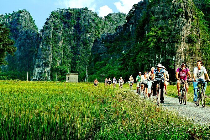 6-Day Sightseeing Tour in North Vietnam - Key Points