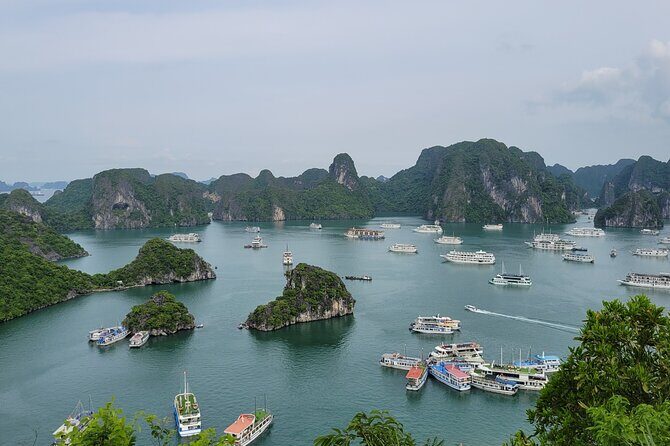 6-Day Sightseeing Tour in North Vietnam - Cruising Halong Bay: The Iconic Water Wonderland