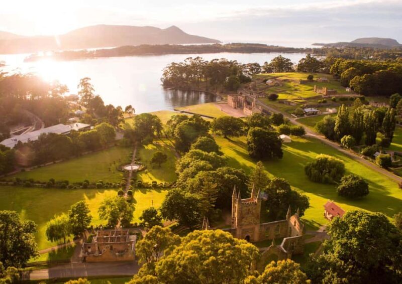 6 Day Tassie Tour Bundle: Island Icons - Key Points
