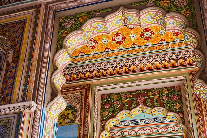 6 Days Guided Golden Triangle Tour  Explore Delhi, Agra & Jaipur - Discovering India’s Heart on a 6-Day Journey