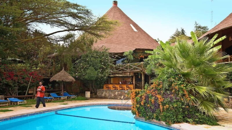 6 Days Masai Mara Photographic Wildlife Safari on a 4x4 Jeep - The Cost and Value