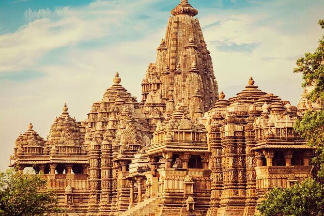 6 Days - Splendors Of North India - Golden Triangle, Khajuraho and Varanasi - A Detailed Look at the 6-Day North India Tour