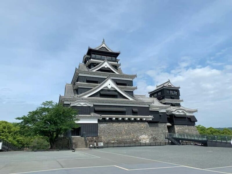 6-Hour Tour: Pick 2 Kumamoto Castle, Castle Town, Suizenji - Key Points