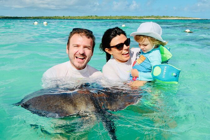 6-hours-guided-stingray-tour-in-the-east-coast-of-antigua