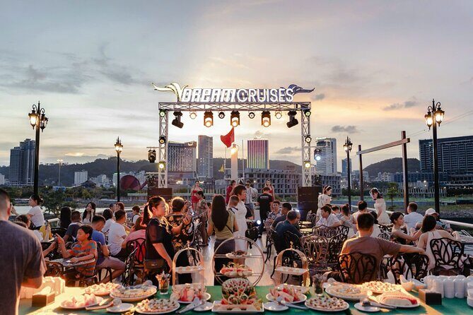 6 hours luxury V Dream Cruise day tour - Key Points