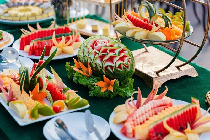 6 hours luxury V Dream Cruise day tour - Food and Drinks: Satisfying and Varied