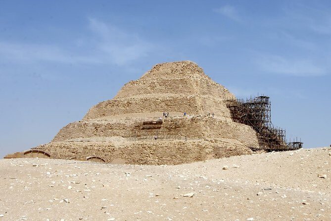 6 Hours visit to Giza pyramids sphinx and Sakkara - Transportation and Comfort